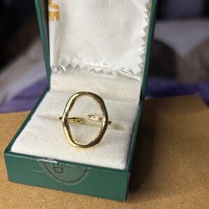 Elegant Gold Ring